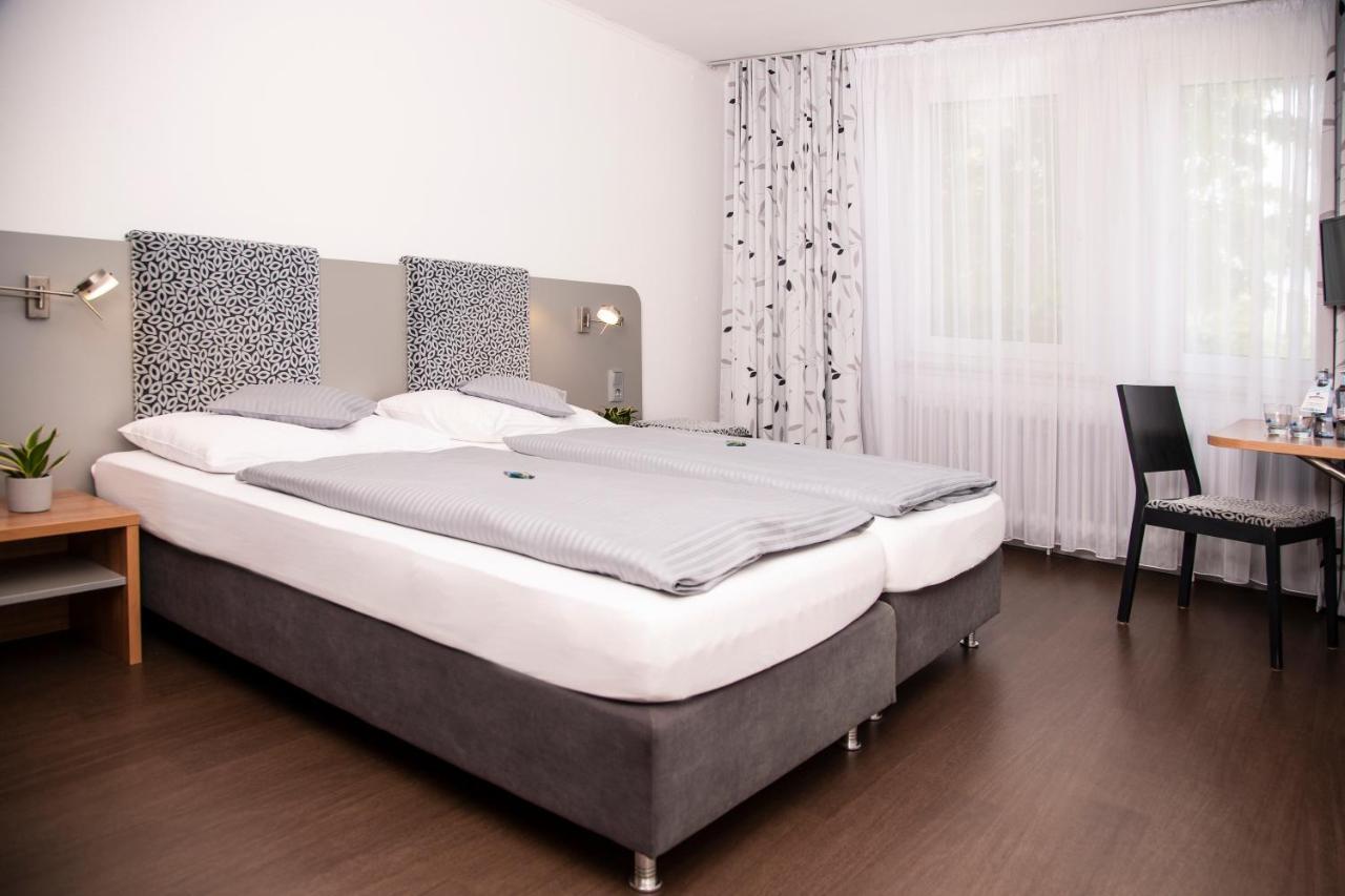 Hotel Russweiher 에센바흐 인 데르 오베르팔츠 외부 사진